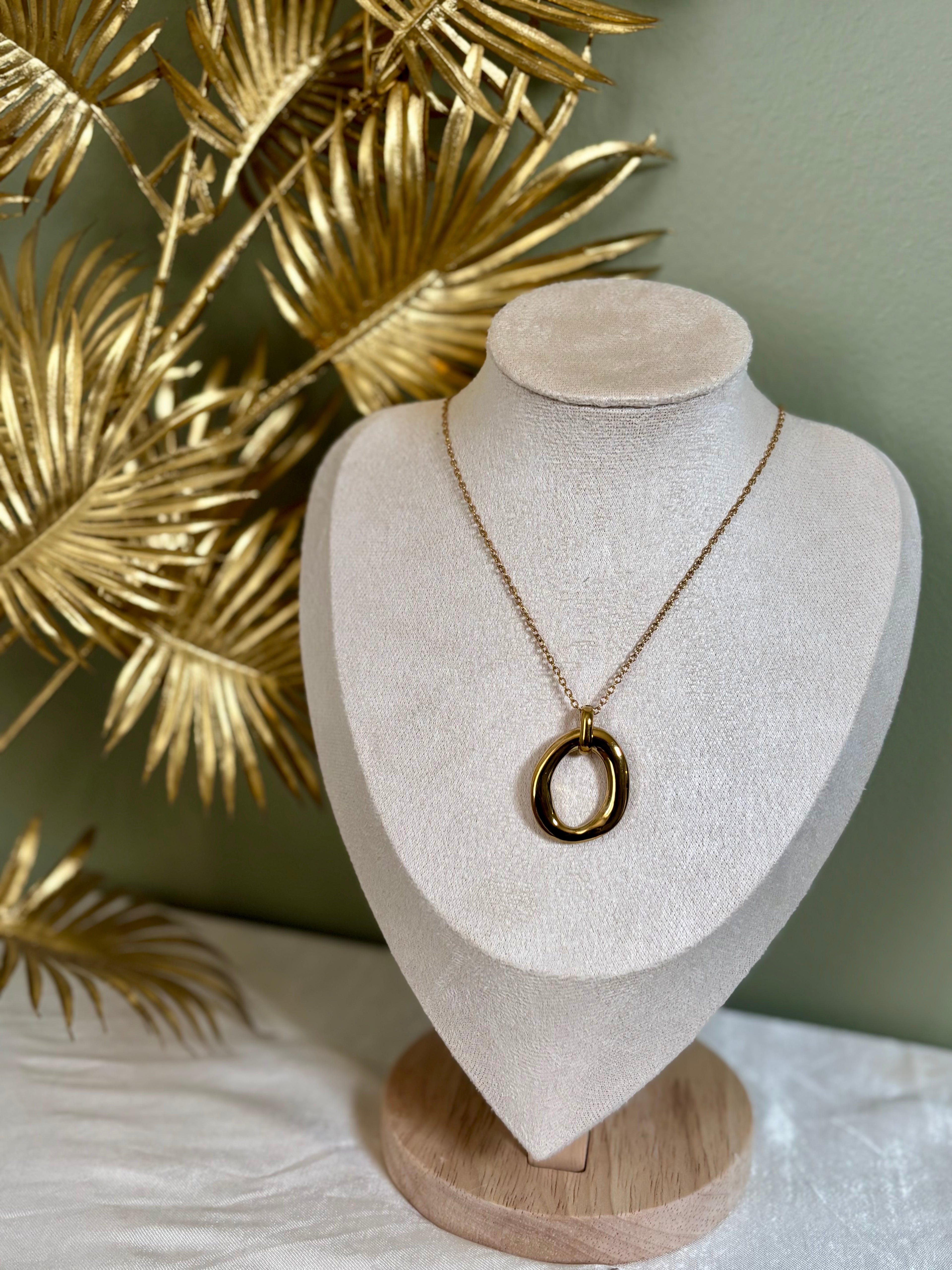Collier Debby